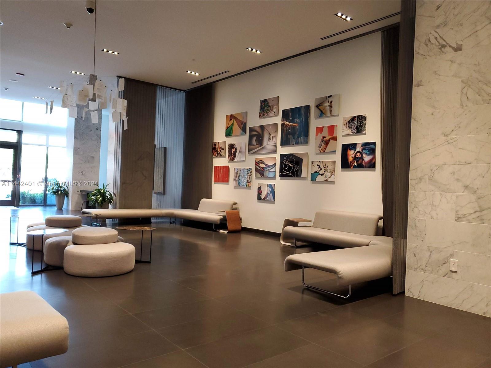 CANVAS CONDO - Residential