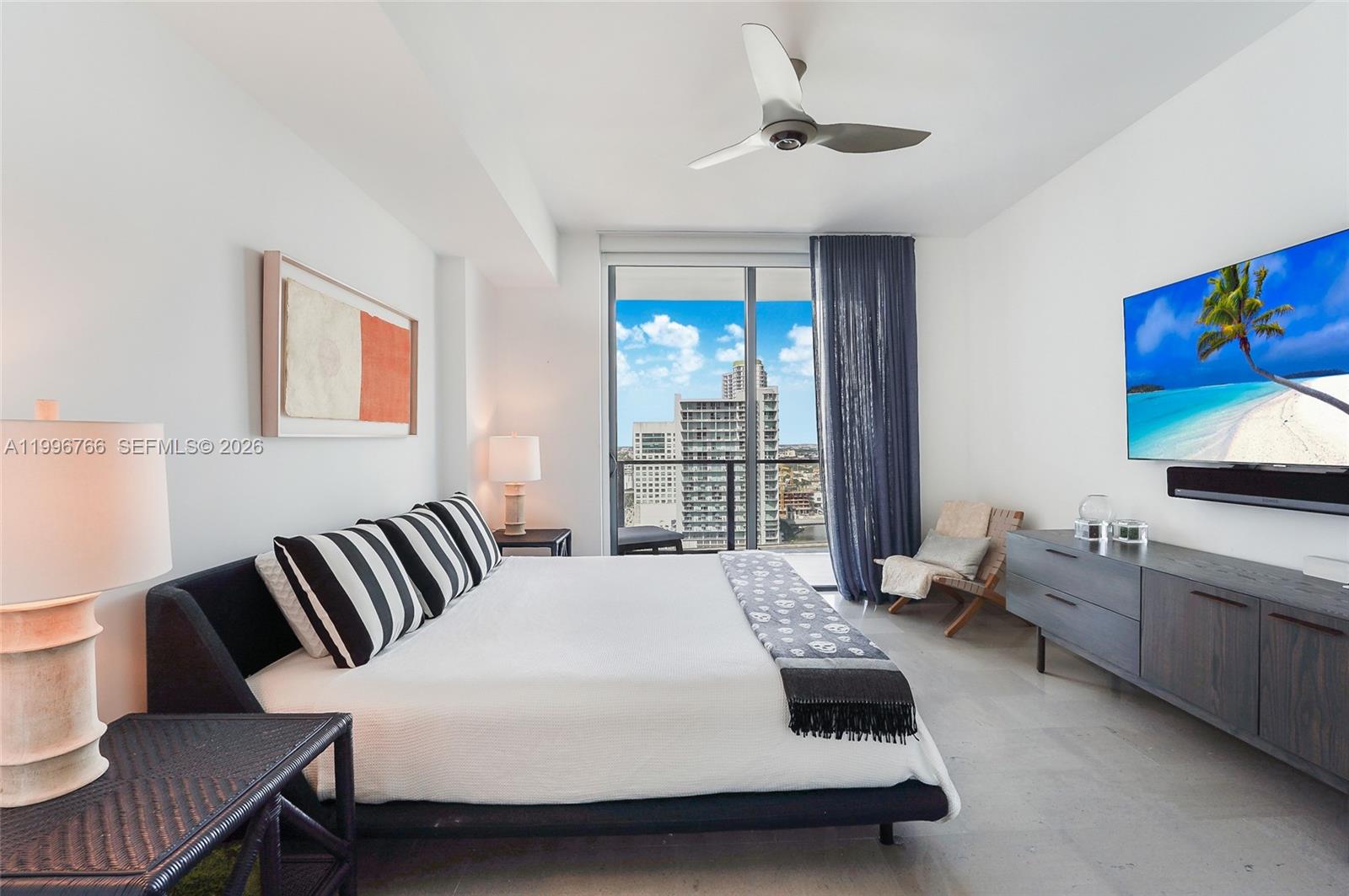 REACH CONDO - Residential
