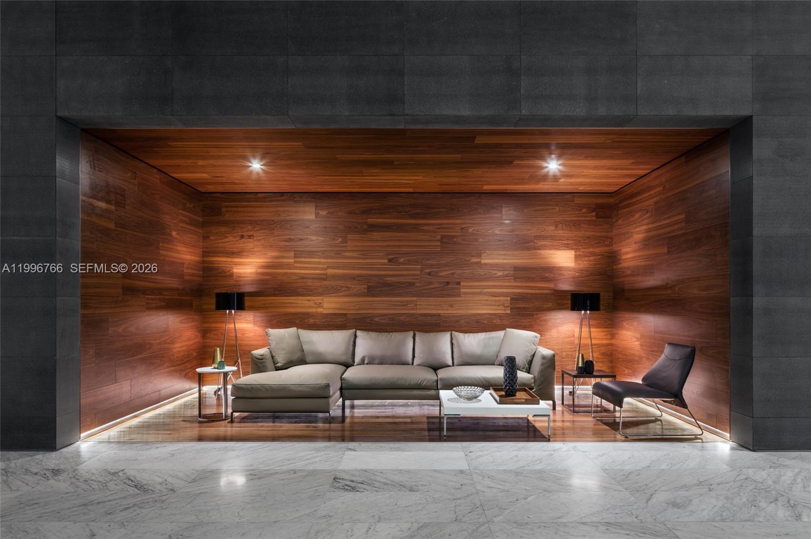 REACH CONDO - Residential