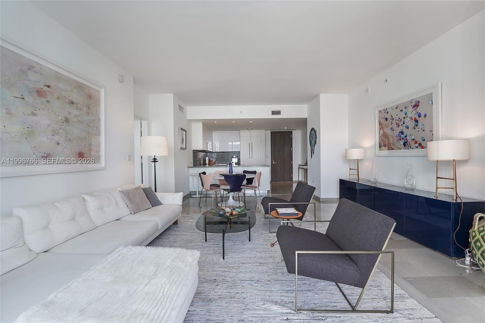 REACH CONDO - Residential