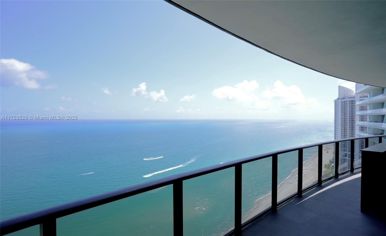 18555 COLLINS AVENUE COND - Residential