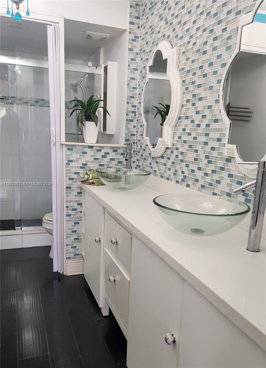 SPRING CREEK CONDO APARTM - Residential