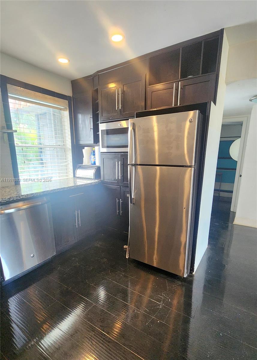 SPRING CREEK CONDO APARTM - Residential