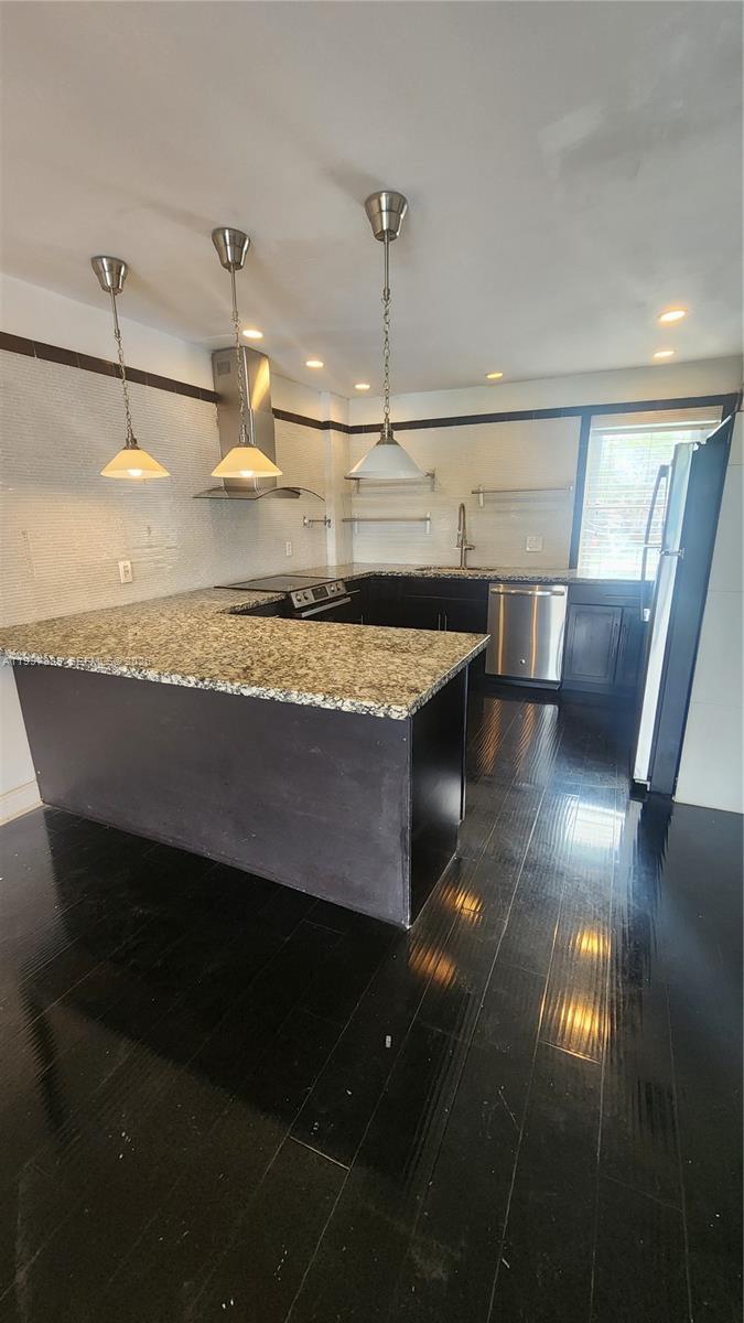 SPRING CREEK CONDO APARTM - Residential