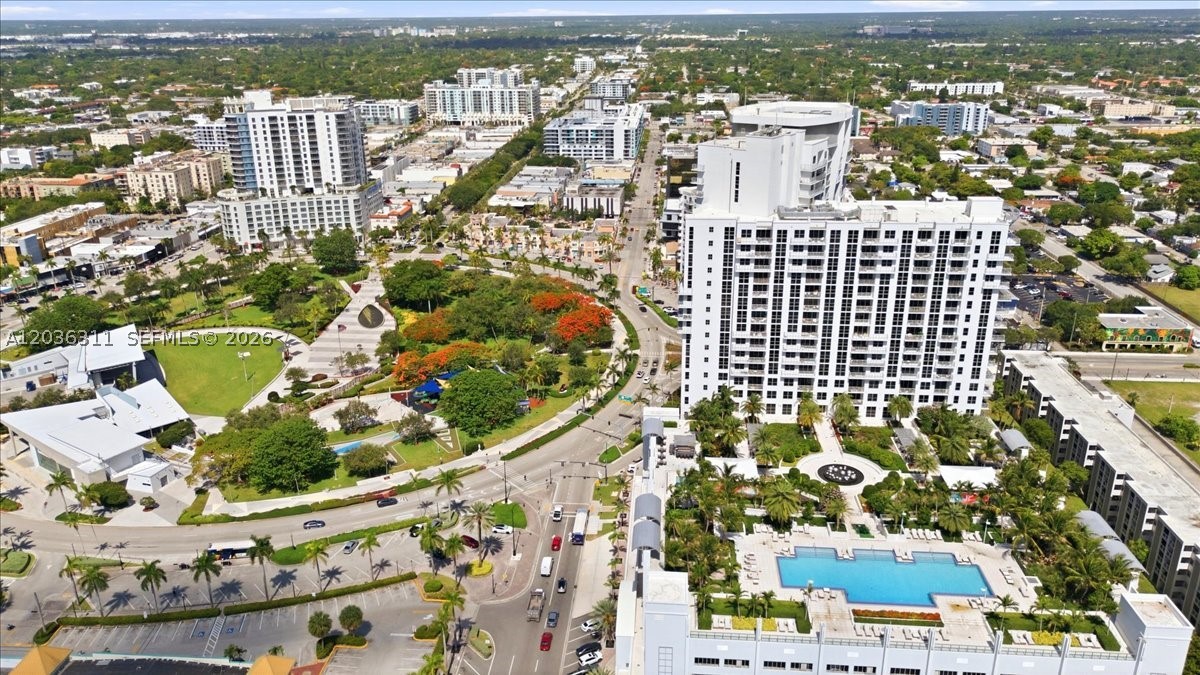CIRC RESIDENCES CONDO - Residential