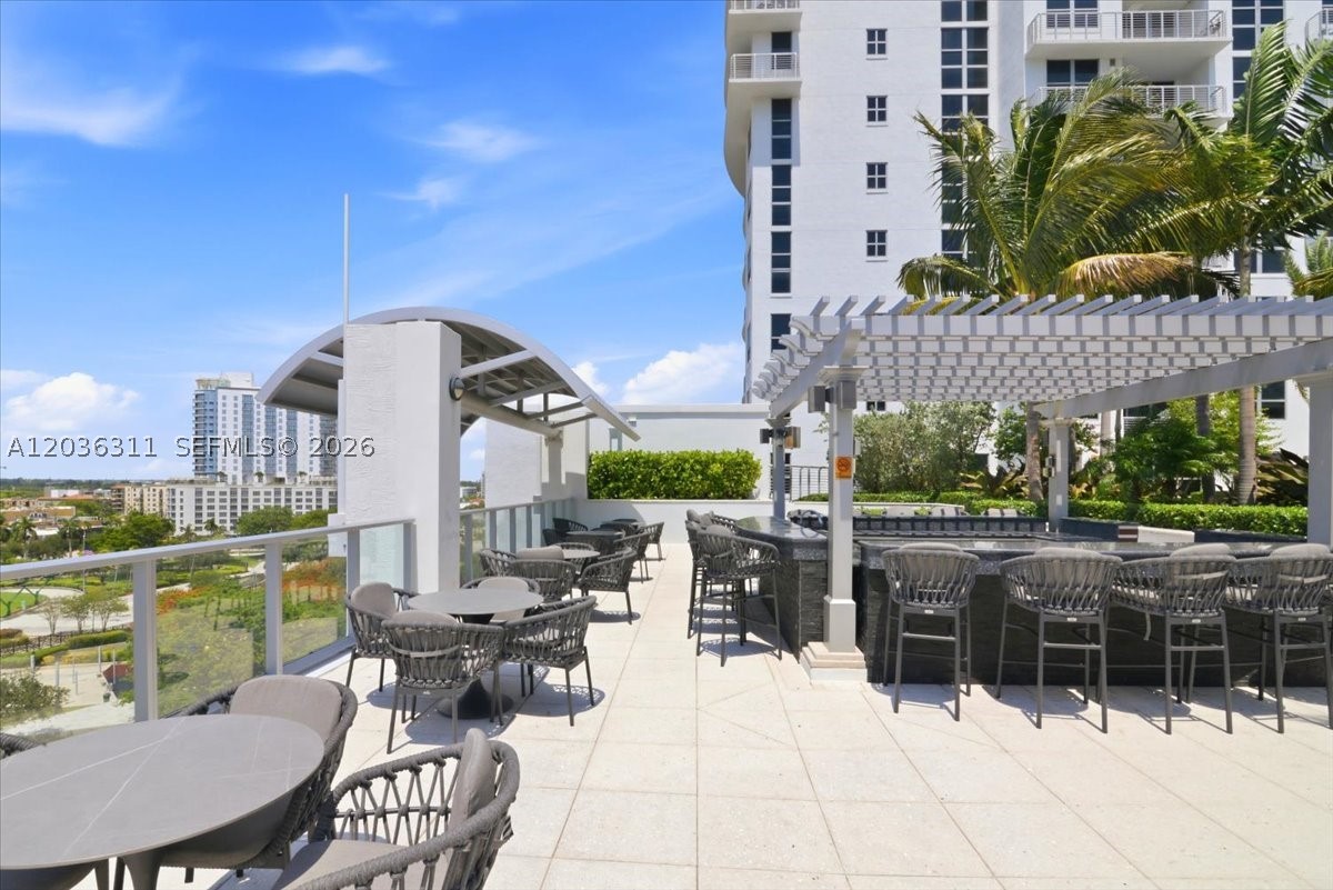 CIRC RESIDENCES CONDO - Residential