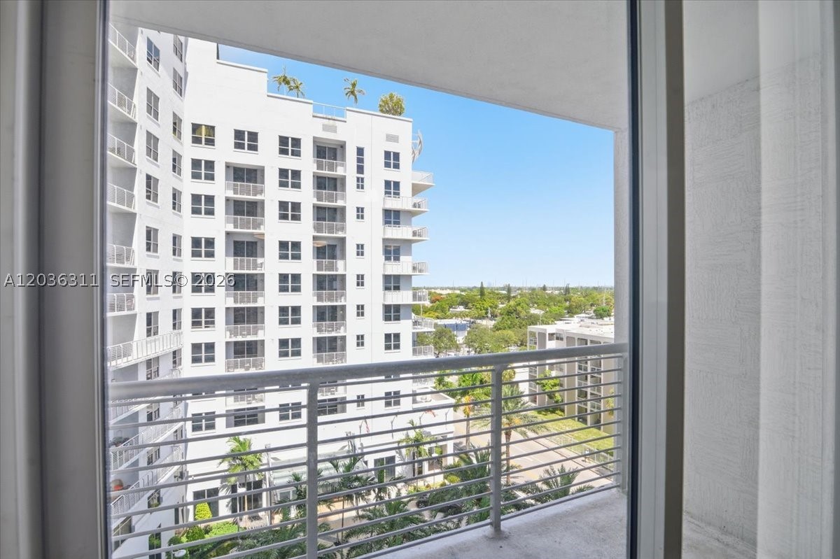 CIRC RESIDENCES CONDO - Residential