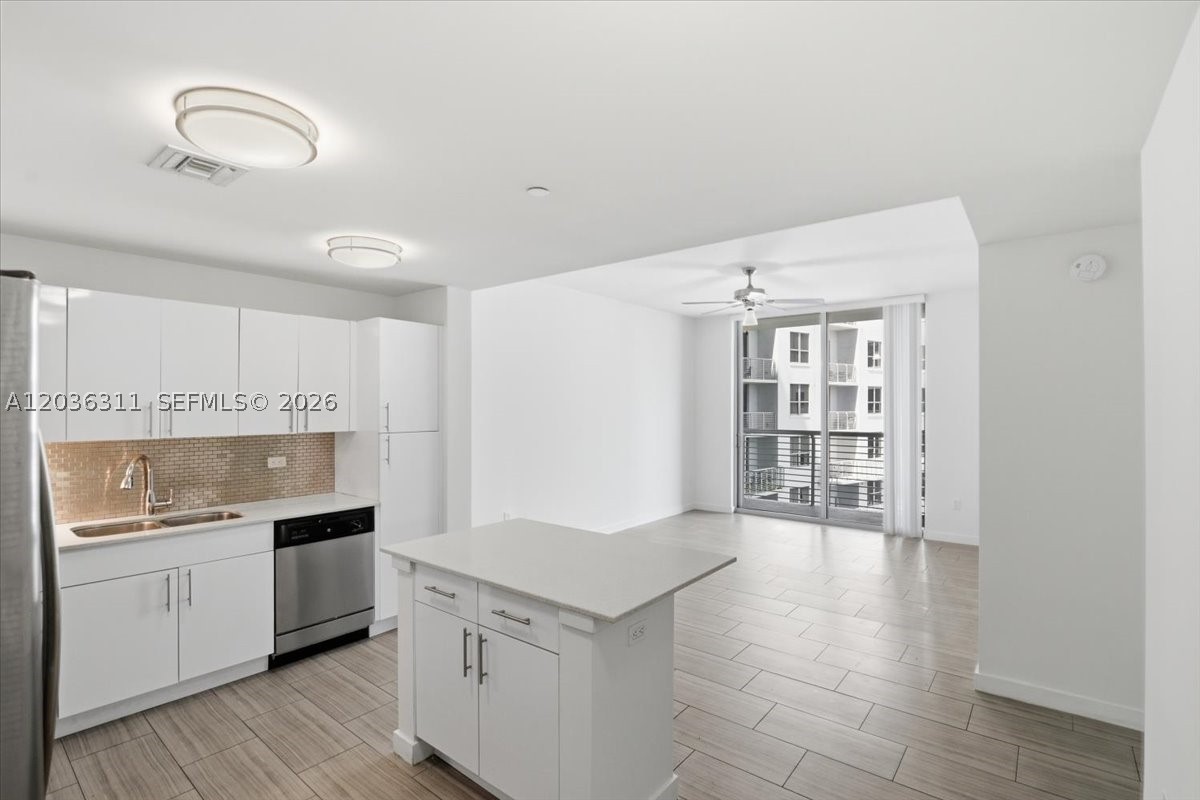 CIRC RESIDENCES CONDO - Residential