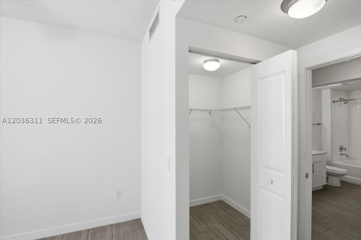CIRC RESIDENCES CONDO - Residential