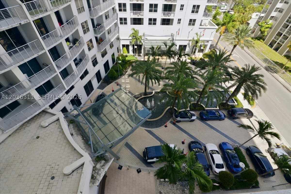 CIRC RESIDENCES CONDO - Residential