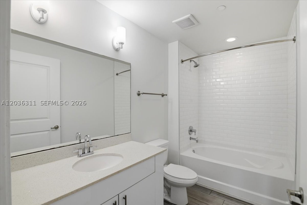 CIRC RESIDENCES CONDO - Residential