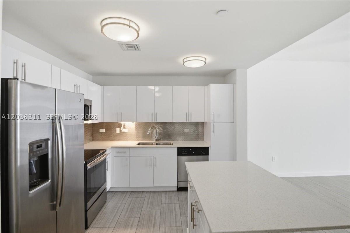 CIRC RESIDENCES CONDO - Residential