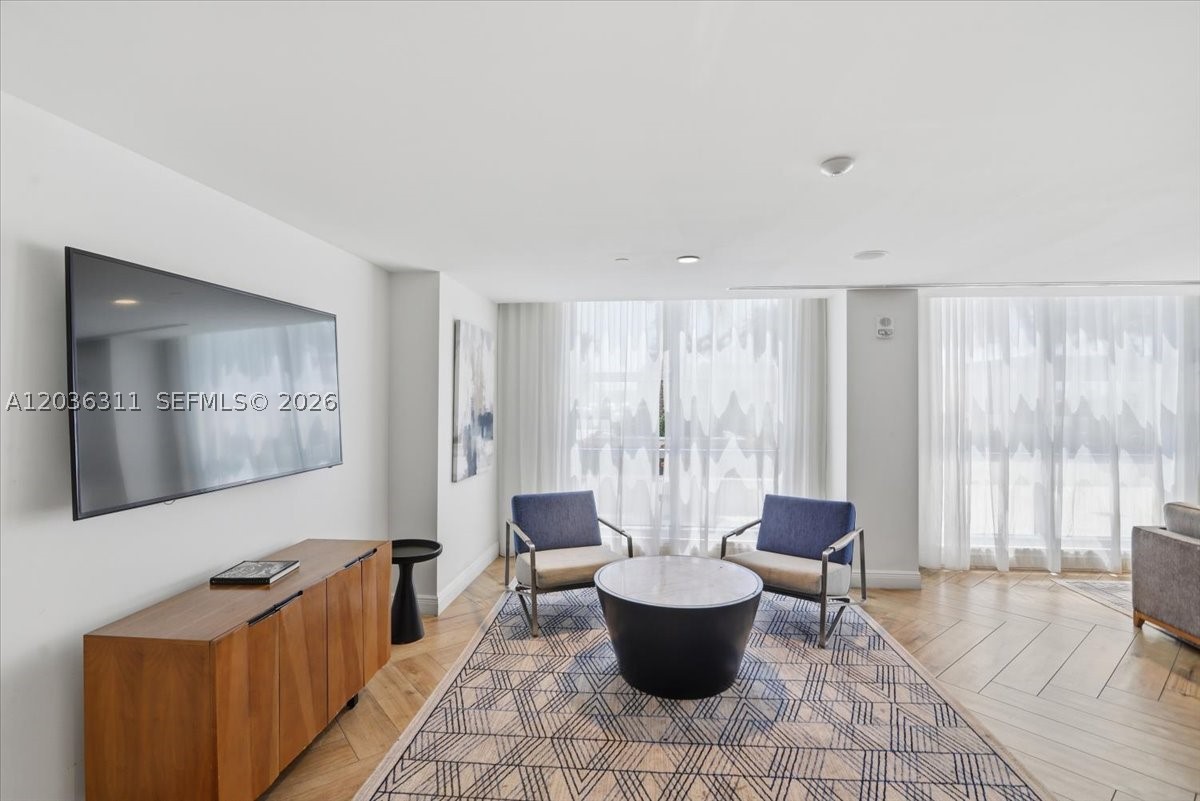CIRC RESIDENCES CONDO - Residential
