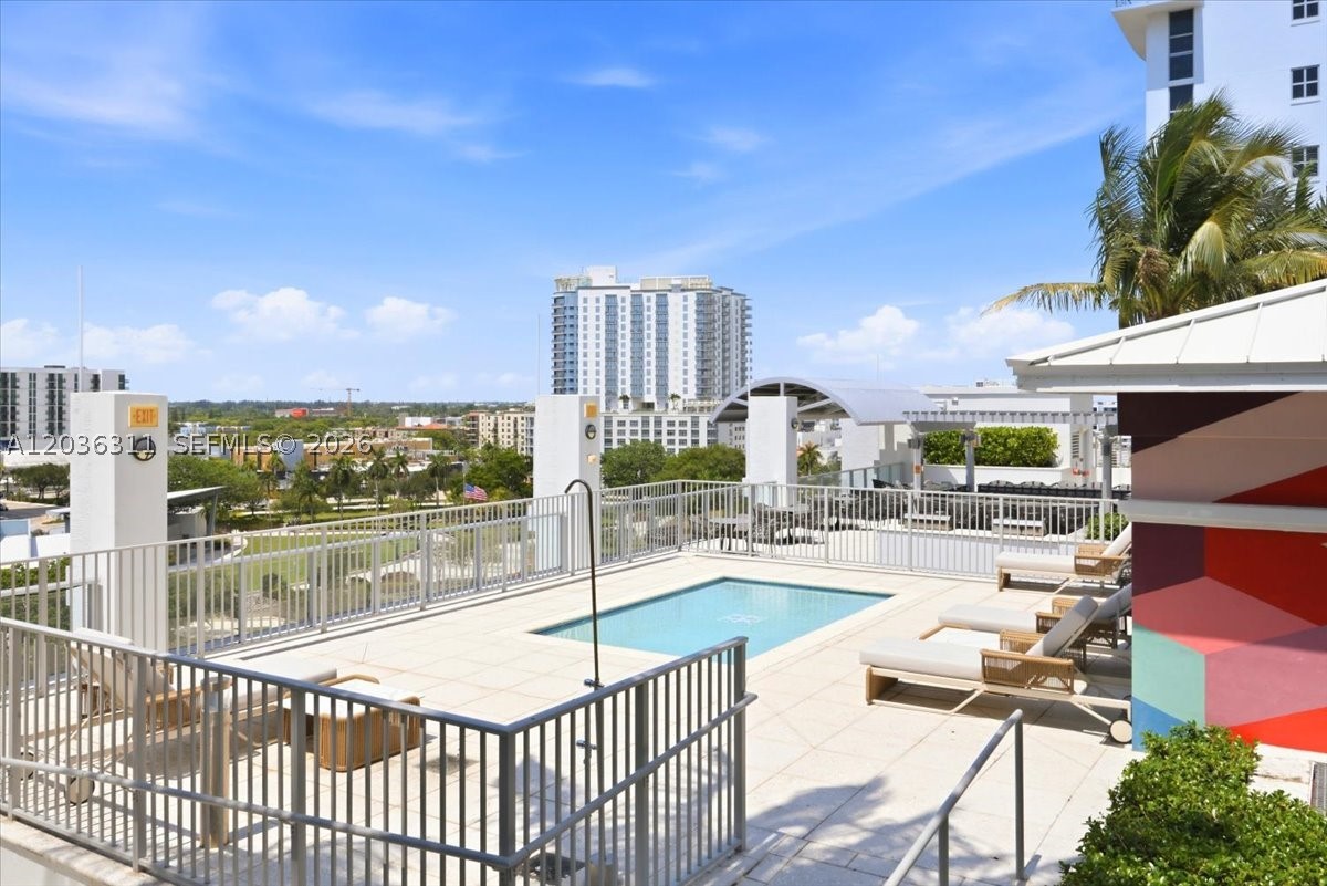 CIRC RESIDENCES CONDO - Residential