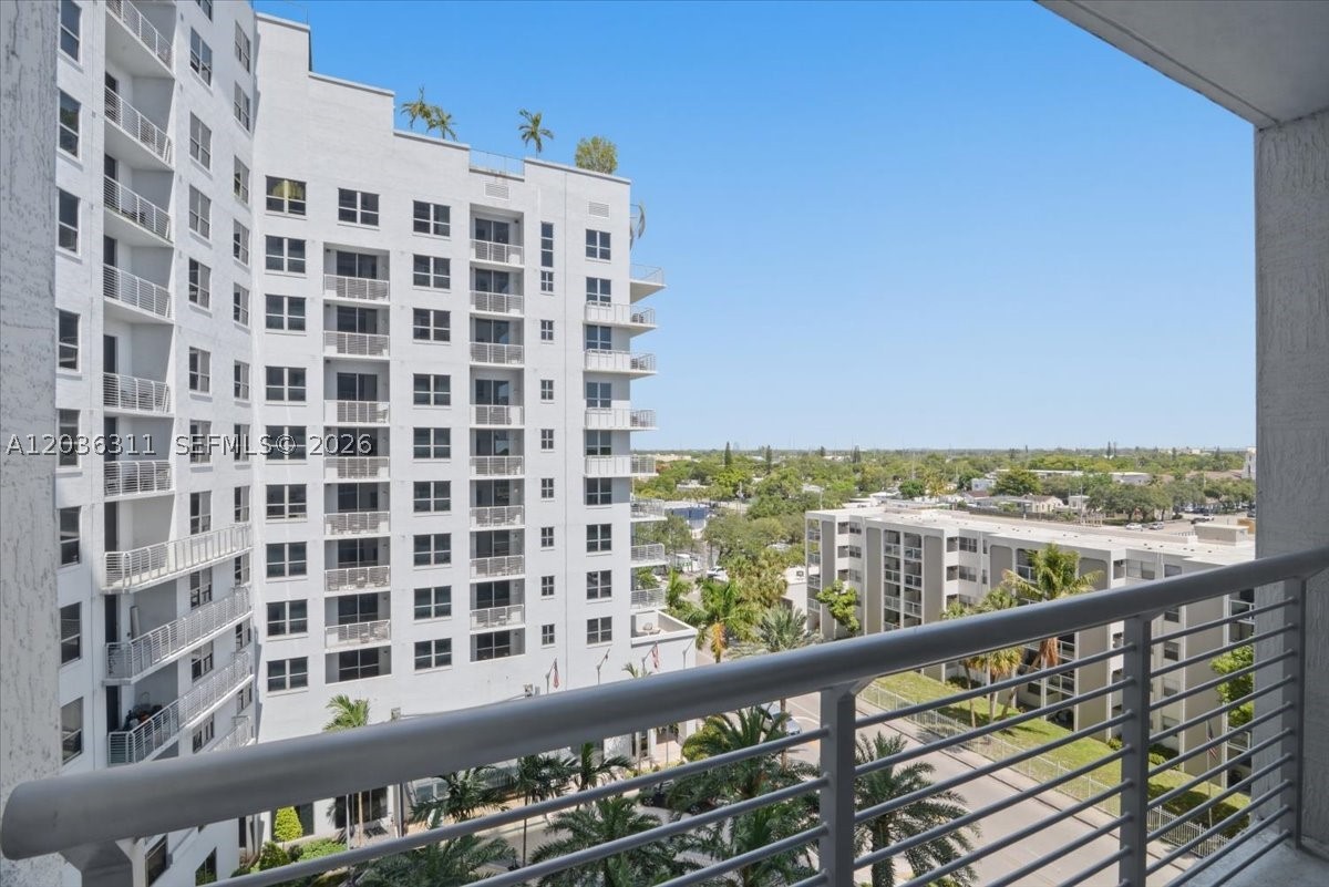 CIRC RESIDENCES CONDO - Residential