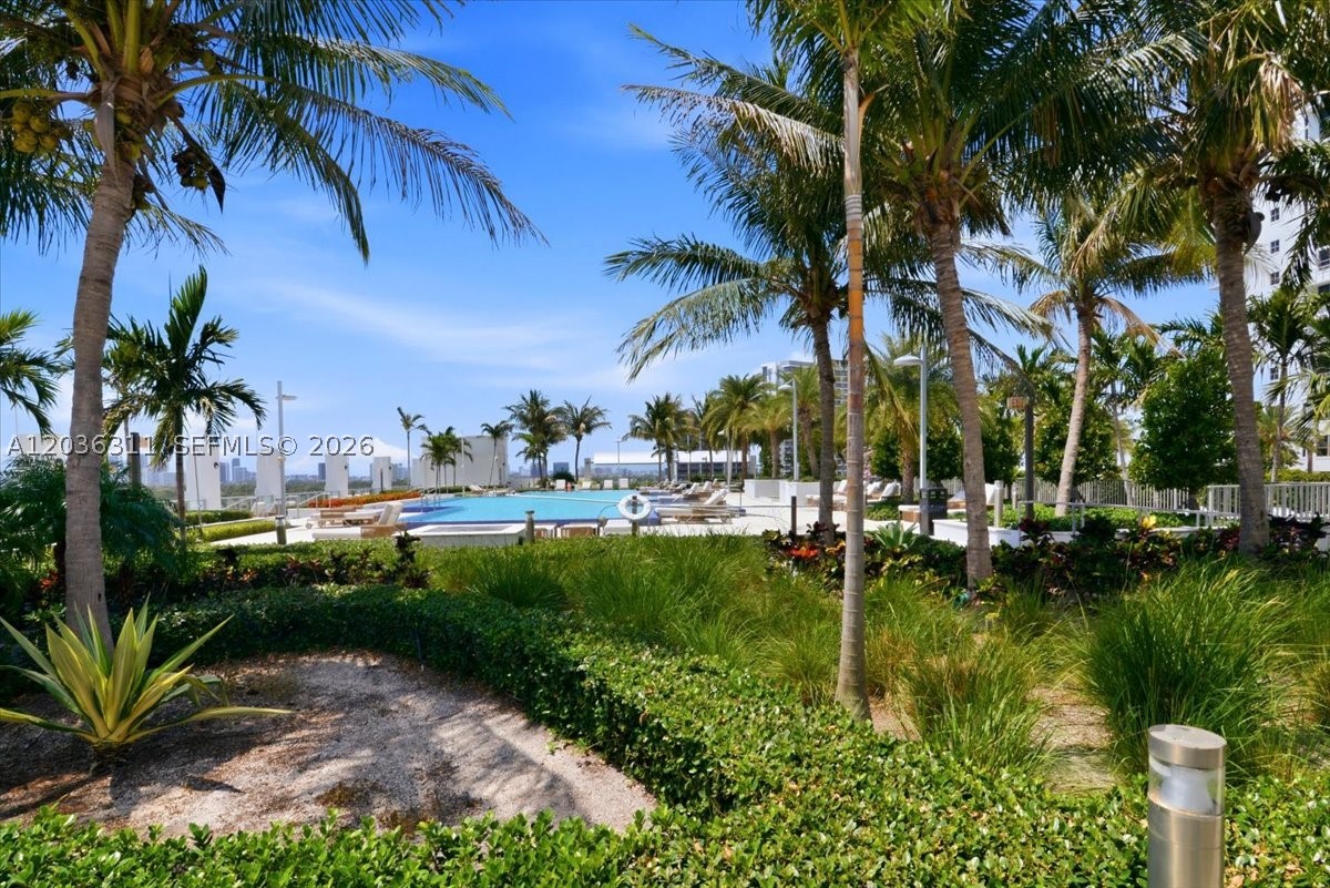 CIRC RESIDENCES CONDO - Residential
