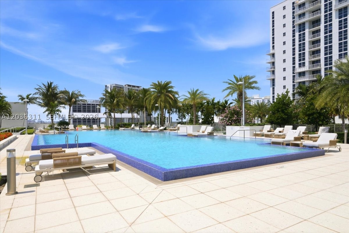 CIRC RESIDENCES CONDO - Residential