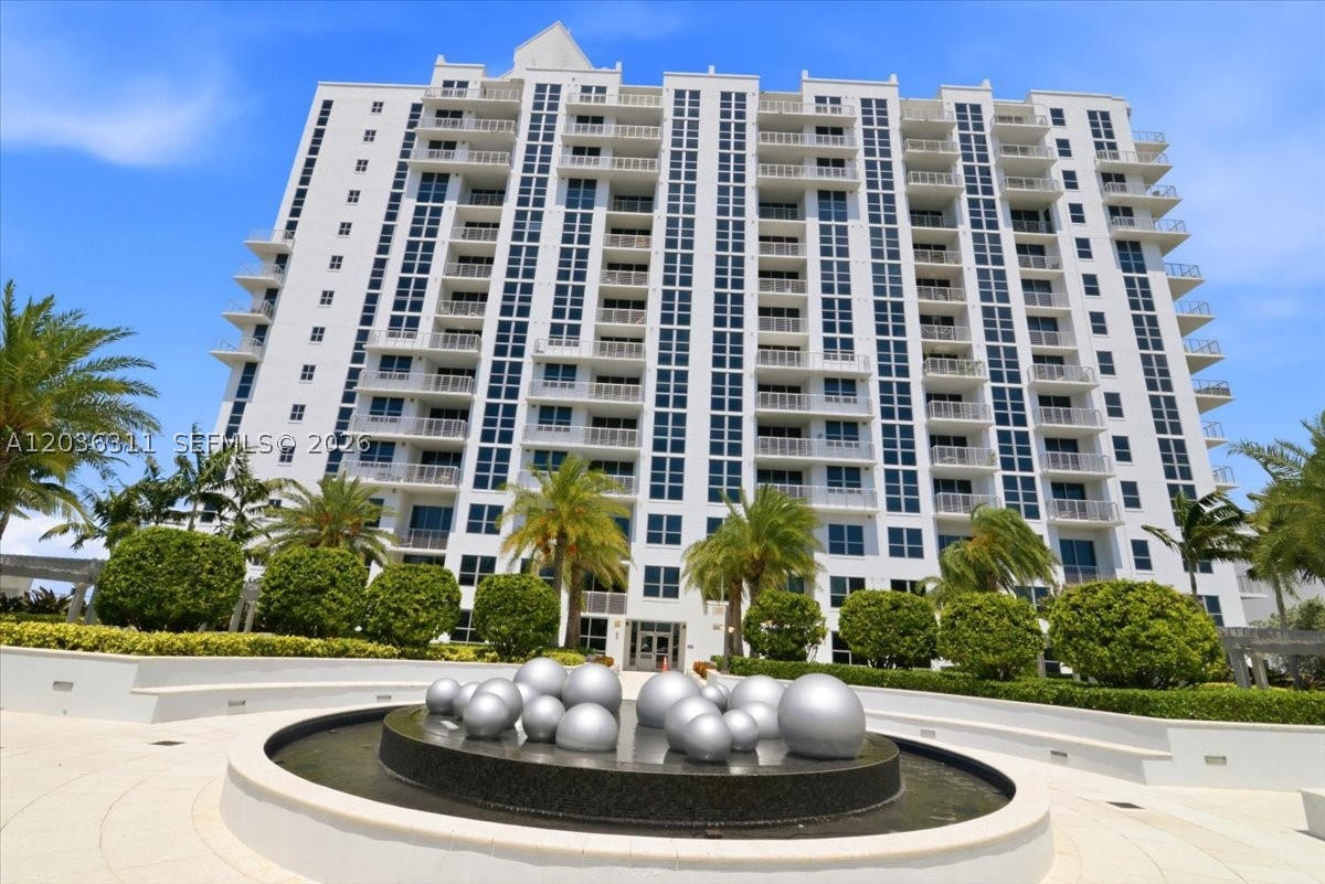 CIRC RESIDENCES CONDO - Residential