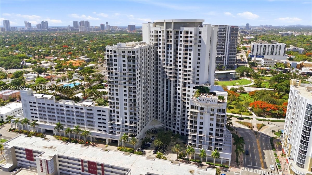 CIRC RESIDENCES CONDO - Residential