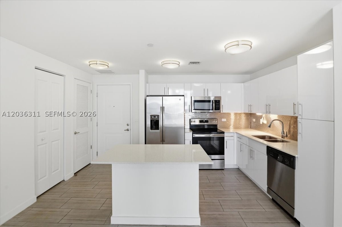 CIRC RESIDENCES CONDO - Residential
