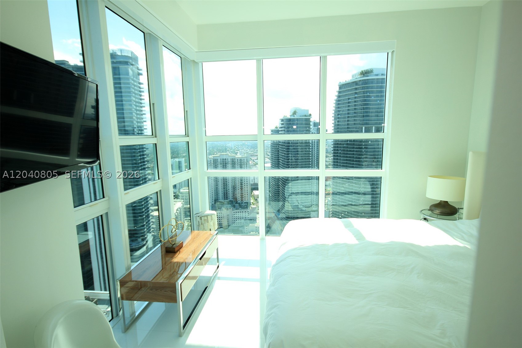 THE PLAZA 851 BRICKELL CO - Residential