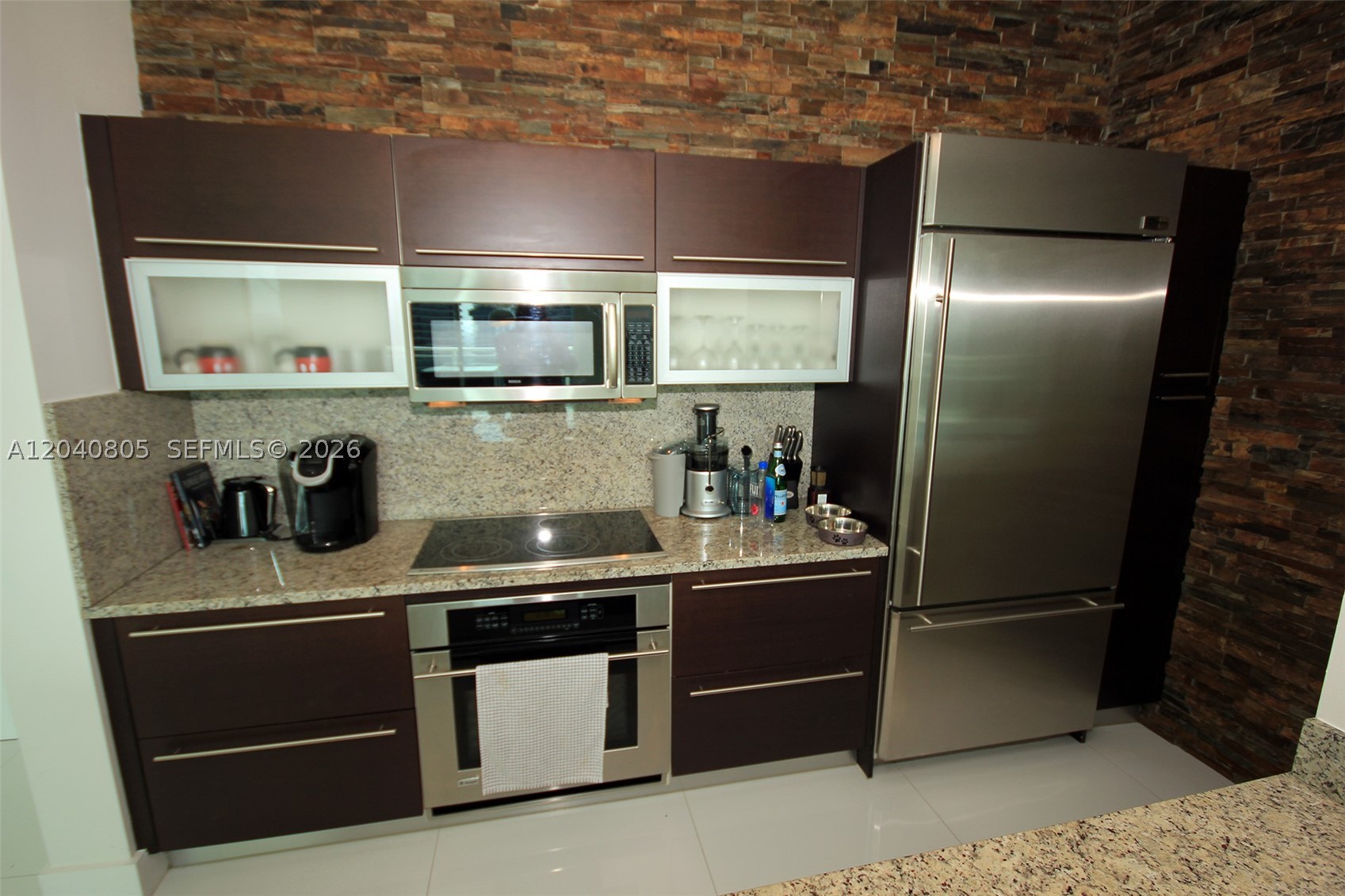 THE PLAZA 851 BRICKELL CO - Residential
