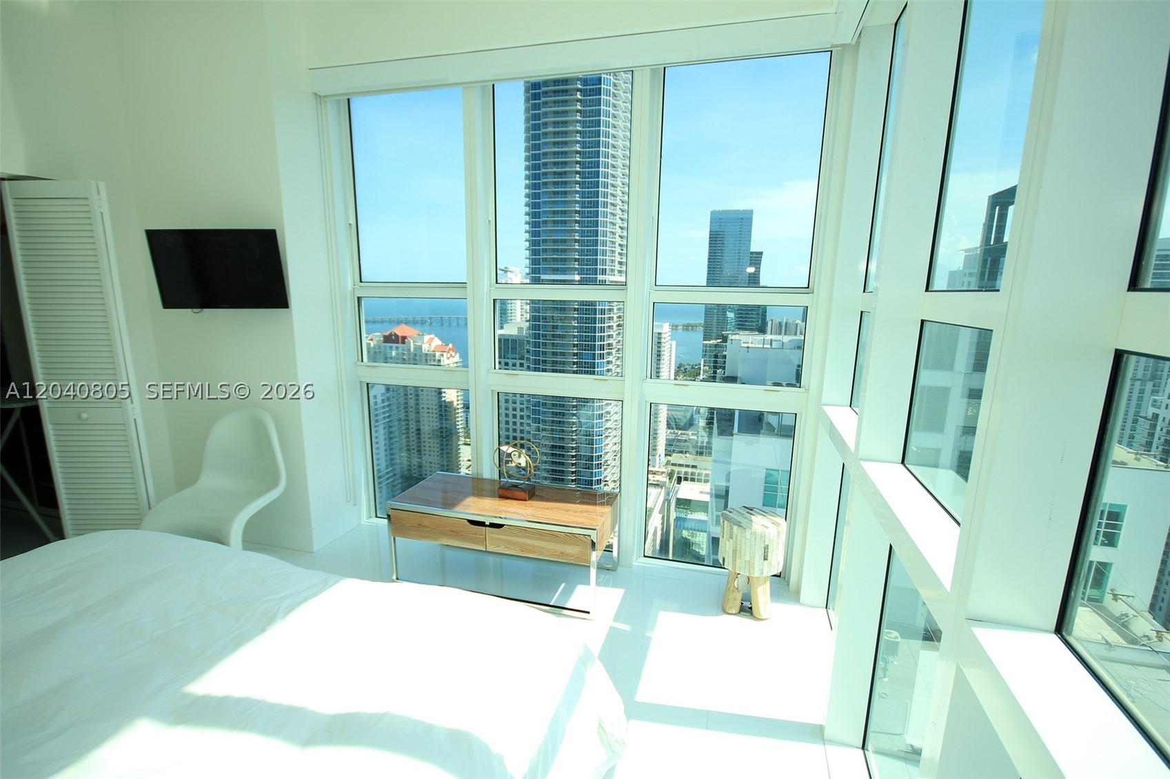 THE PLAZA 851 BRICKELL CO - Residential