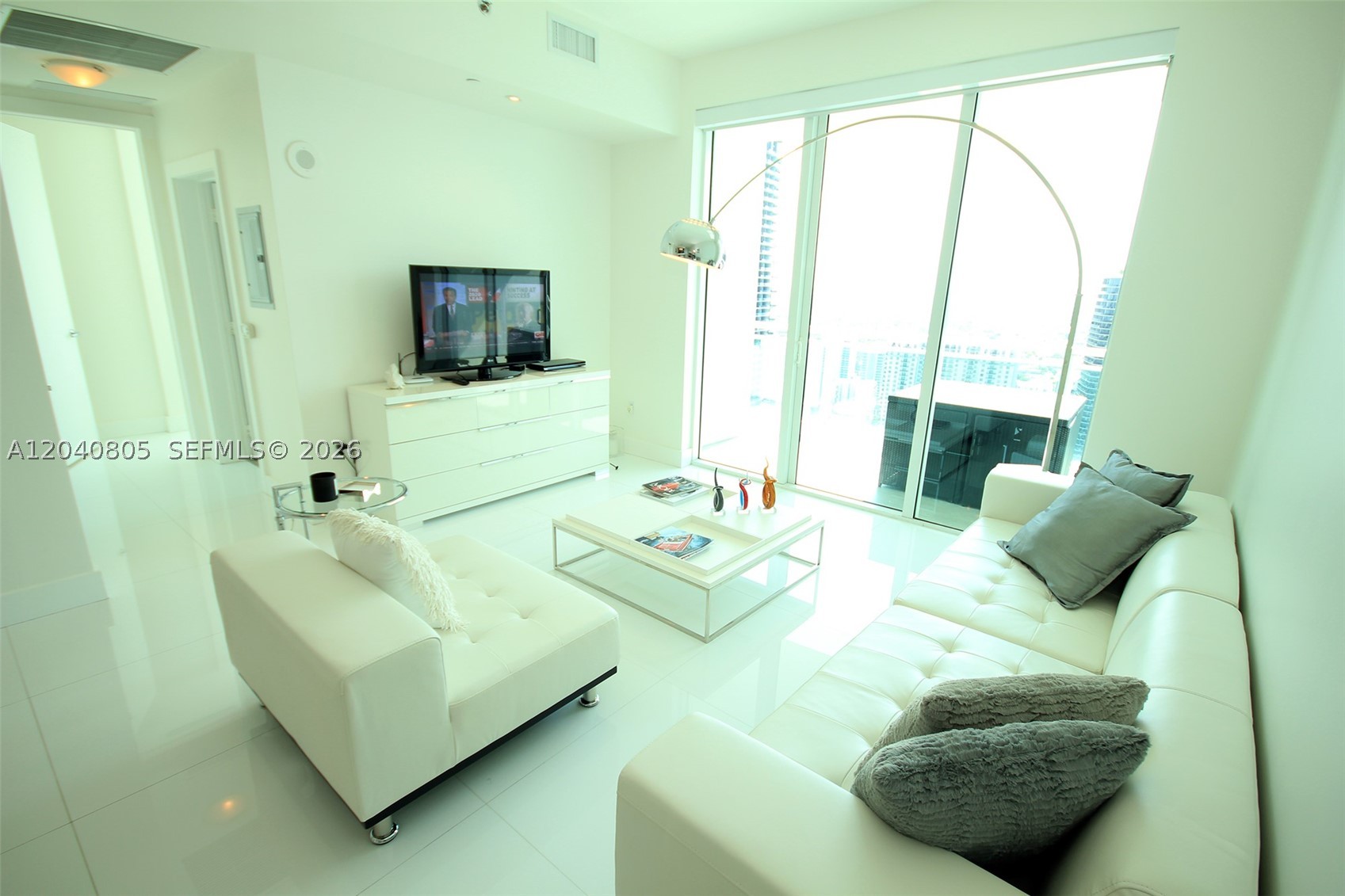 THE PLAZA 851 BRICKELL CO - Residential