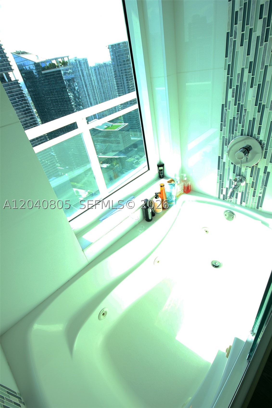 THE PLAZA 851 BRICKELL CO - Residential