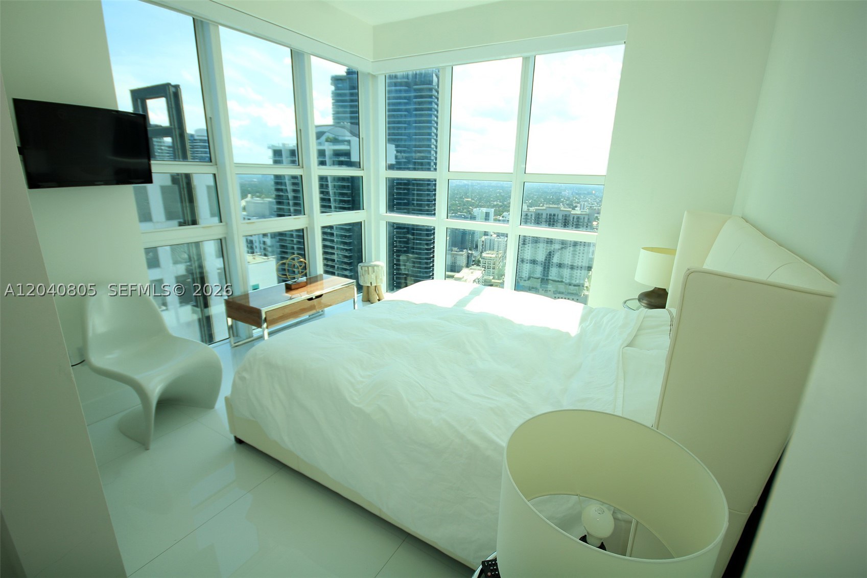 THE PLAZA 851 BRICKELL CO - Residential