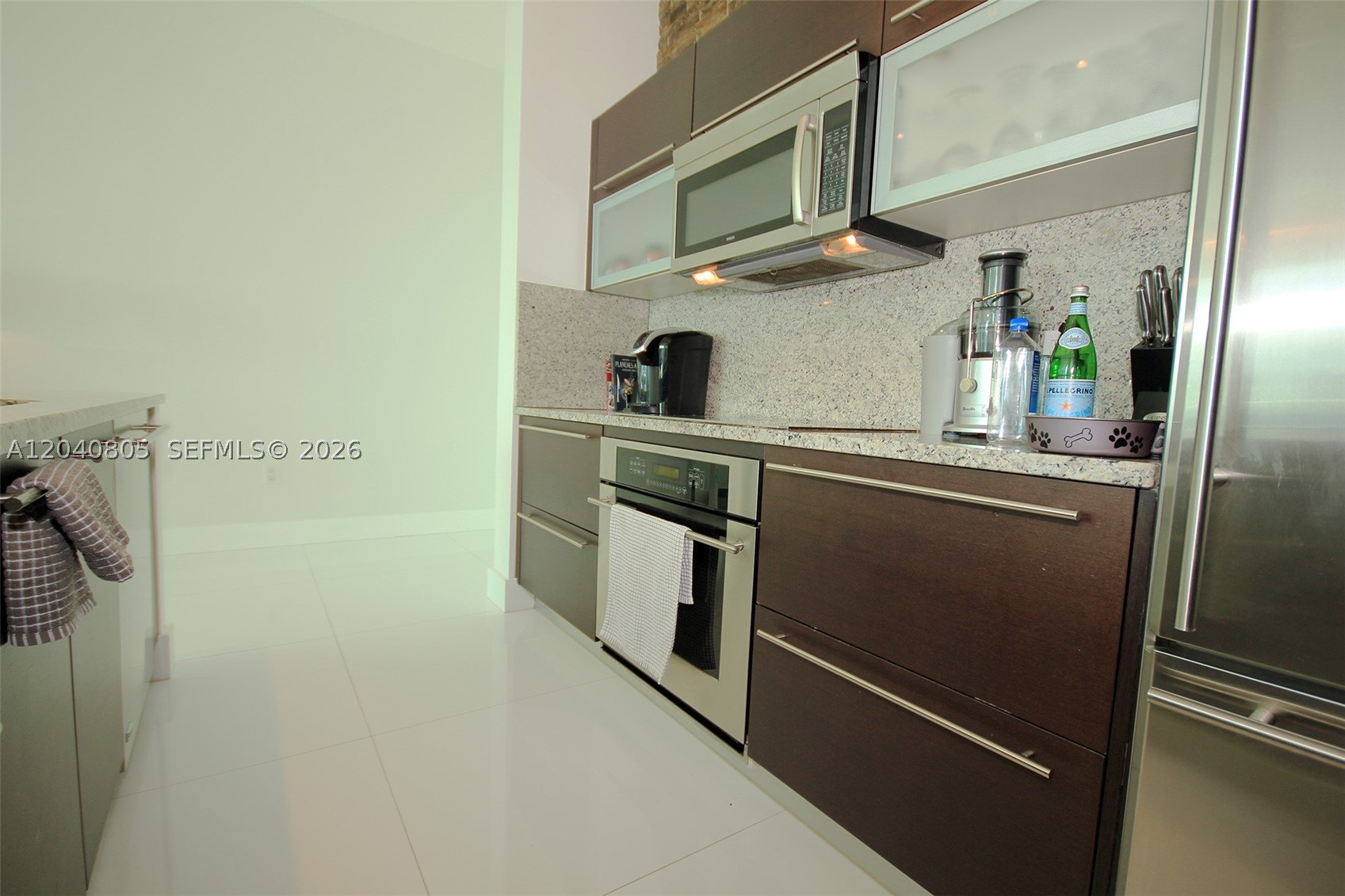 THE PLAZA 851 BRICKELL CO - Residential