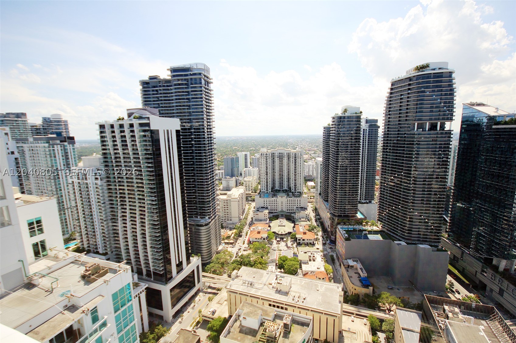 THE PLAZA 851 BRICKELL CO - Residential