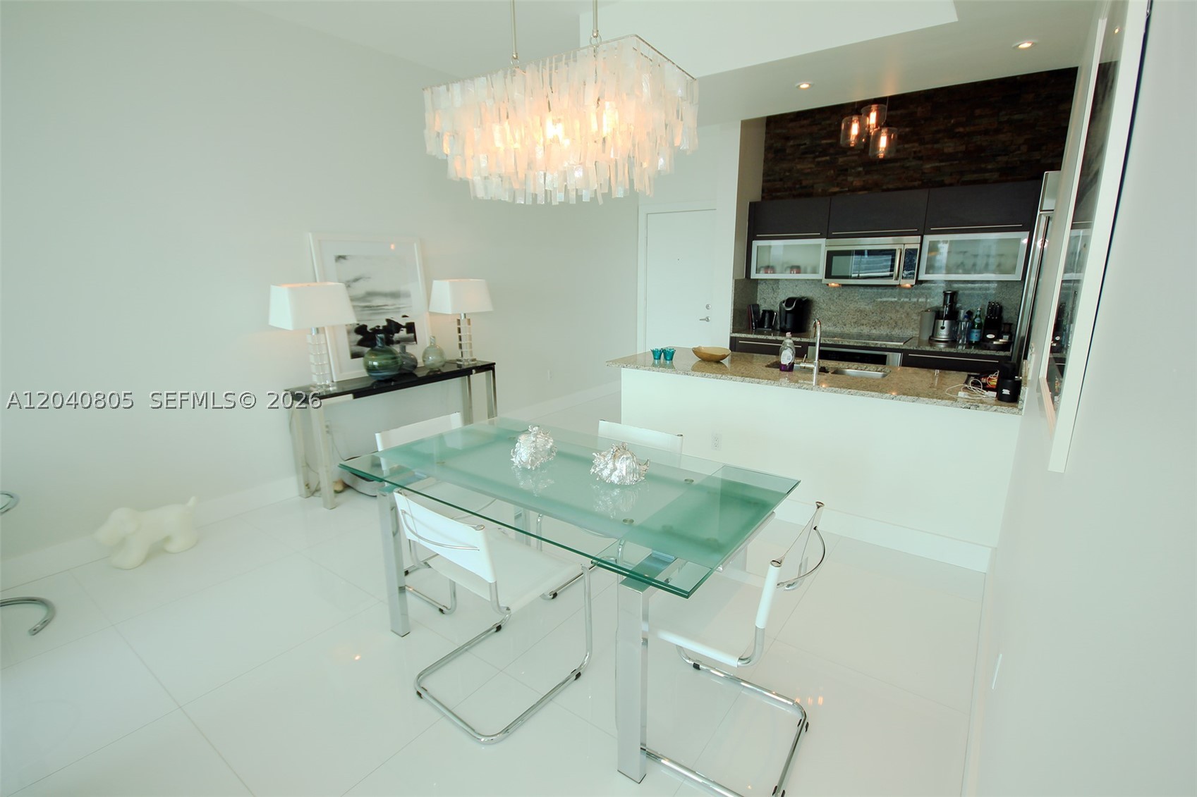 THE PLAZA 851 BRICKELL CO - Residential