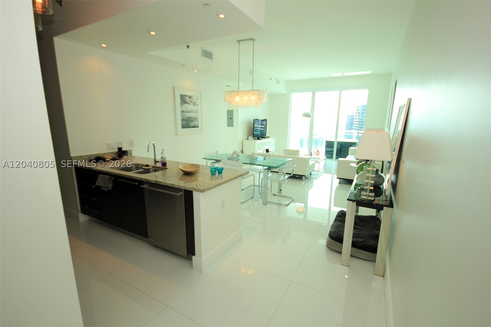 THE PLAZA 851 BRICKELL CO - Residential