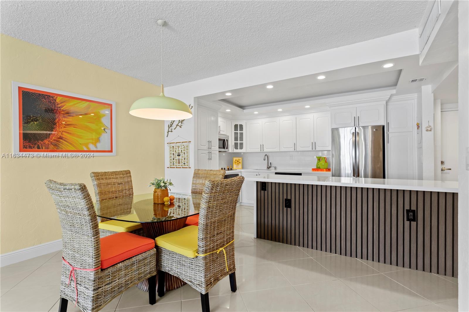 Stunning and recently upgraded!  This large and spacious 1 bed 1.5 bath has 9’ ceilings and a grand master with 2 walk-in closets and more for plenty of storage. Fabulous upgraded bright open kitchen with an elegant island for storage and entertaining.  Stainless steel appliances and premium quartz countertops. All New doors w/modern hardware, electric blinds w/sheer screen & blackouts. New A/C, Upgraded bathroom with walk-in shower. 1 Parking included and plenty of valet for guests. Ocean View Condo is a full-service building located across the street from Beach. Features, front desk, fitness center, waterfront pool and jacuzzi, picnic area, and more. Sandwich and essential grocery shop located at lobby level. Building has reserves. Assessment paid seller. Unfurnished and also FOR SALE.