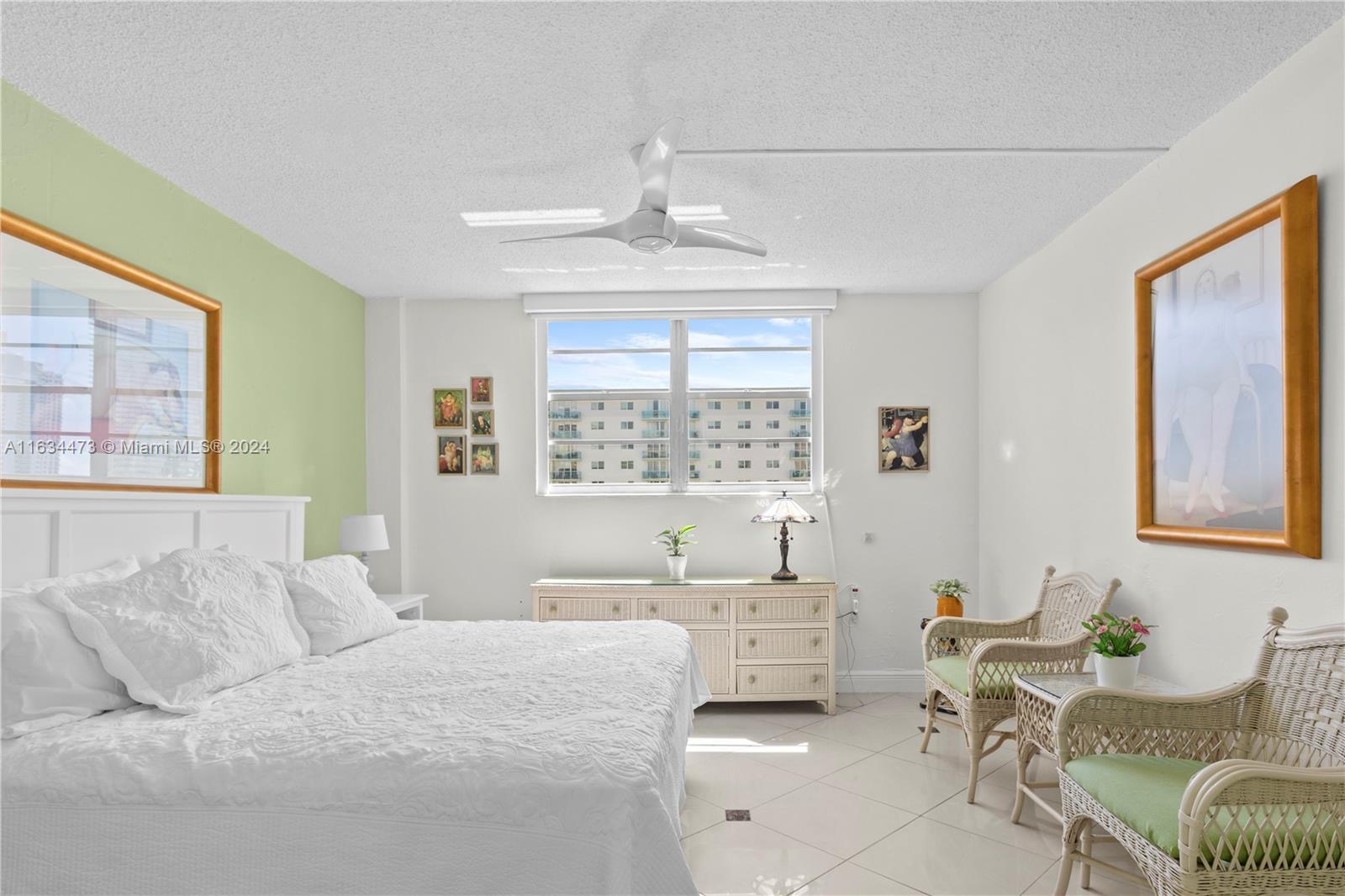 OCEANVIEW BUILDING A COND - Residential Lease