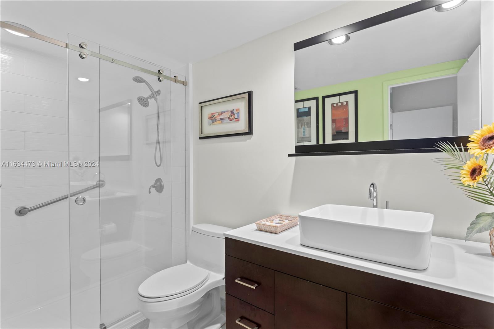 OCEANVIEW BUILDING A COND - Residential Lease