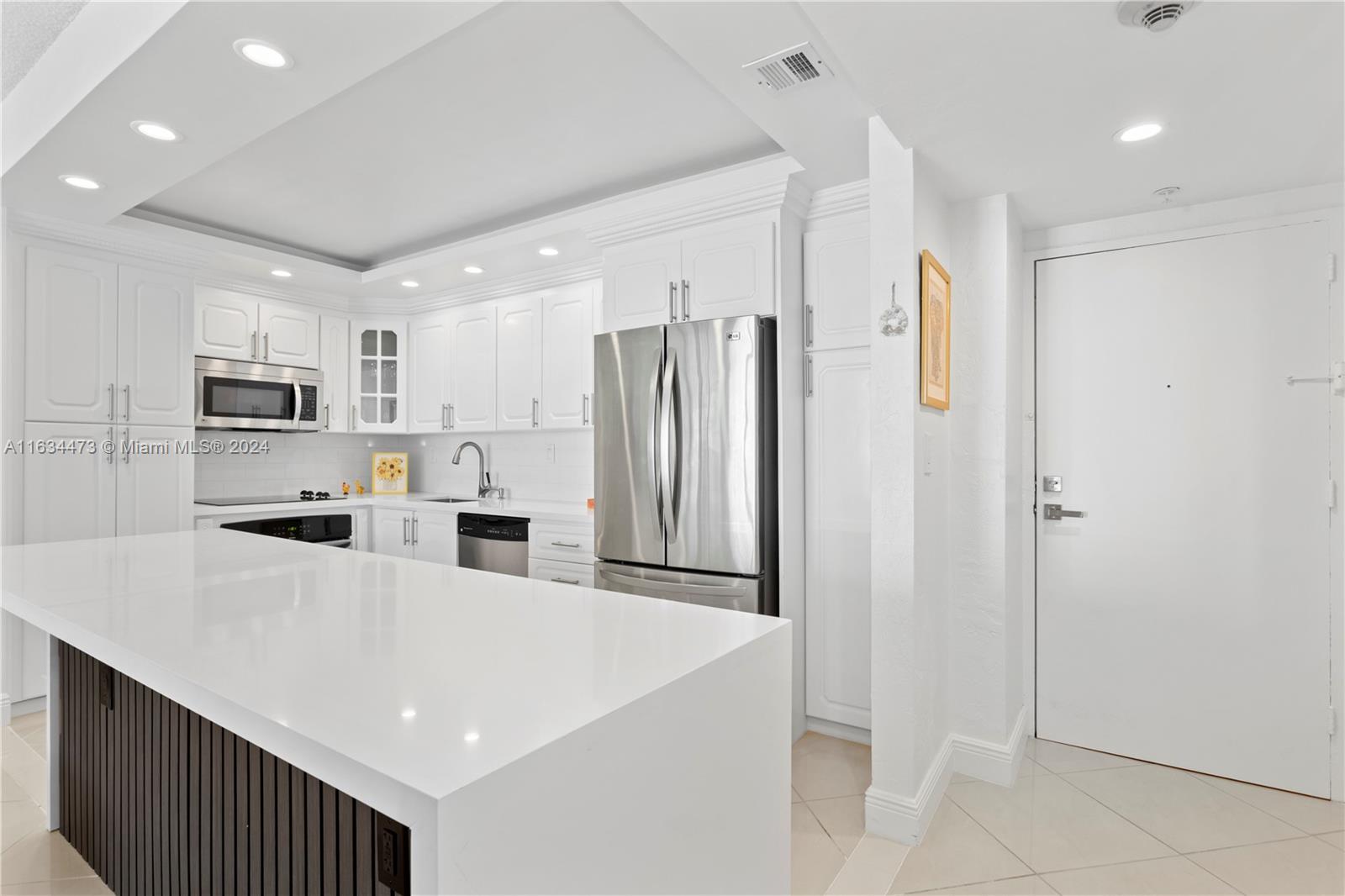 OCEANVIEW BUILDING A COND - Residential Lease