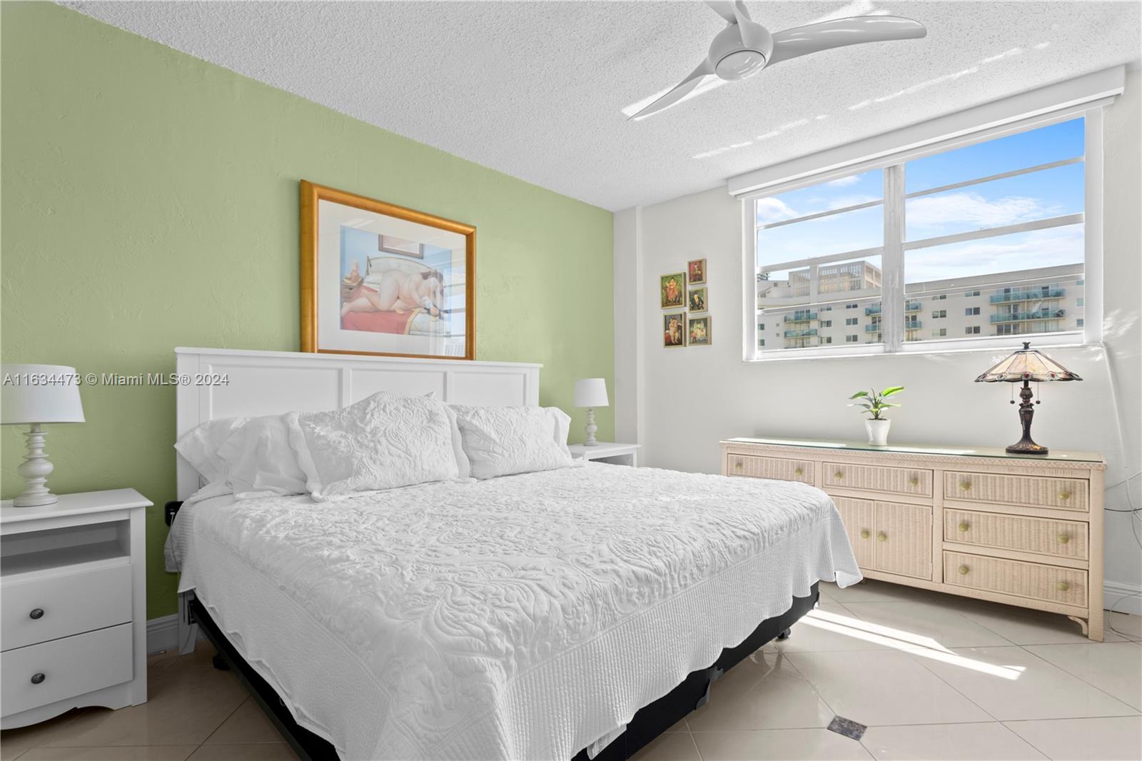 OCEANVIEW BUILDING A COND - Residential Lease