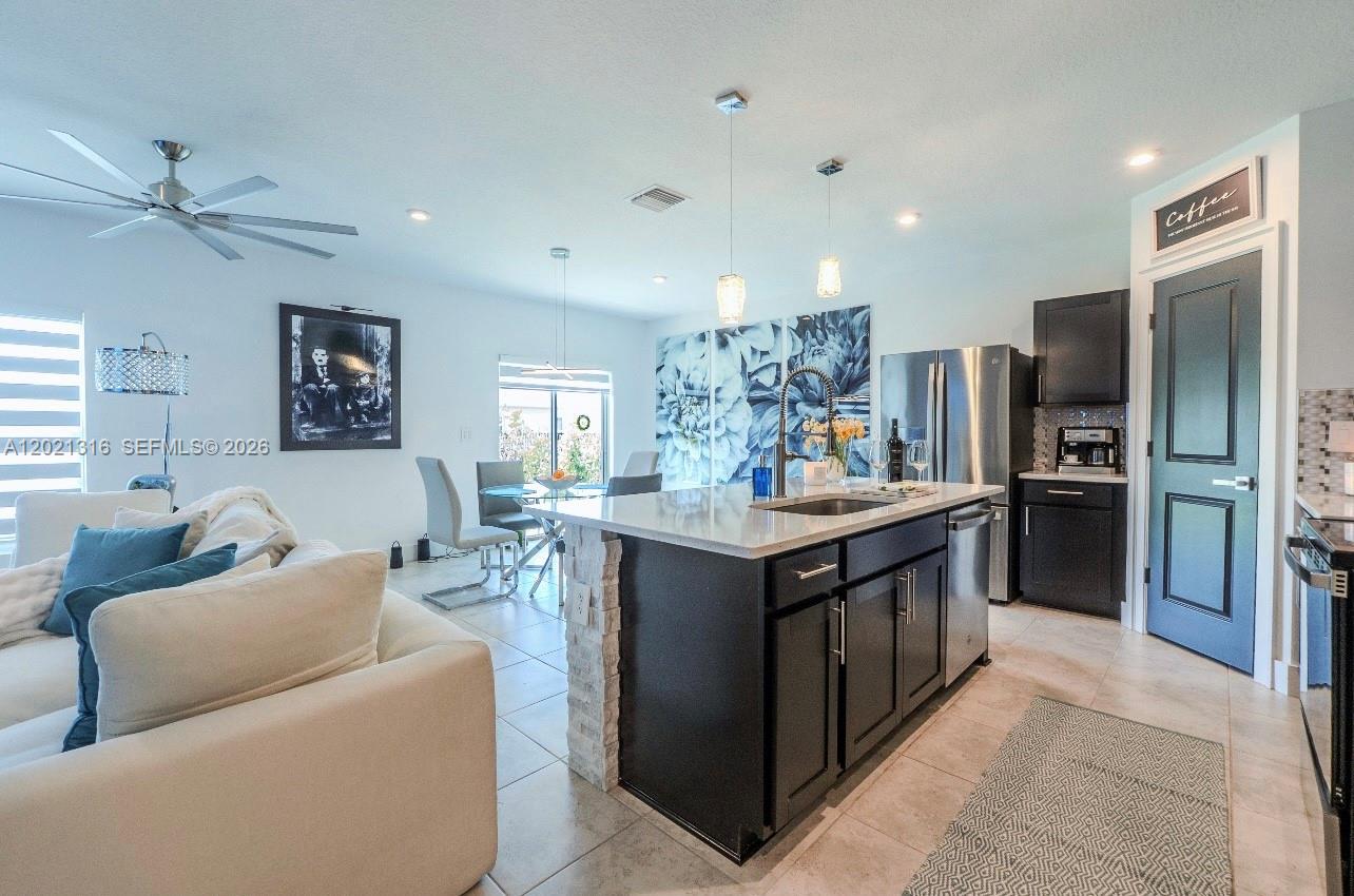 AVALON CROSSING - Residential