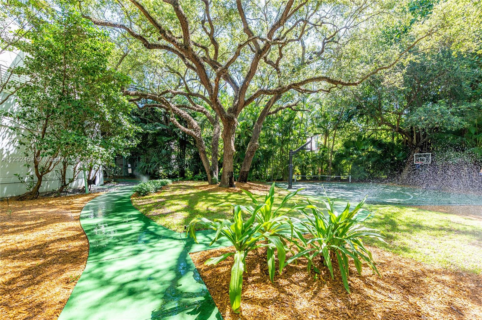 GROVENOR HOUSE CONDO - Residential