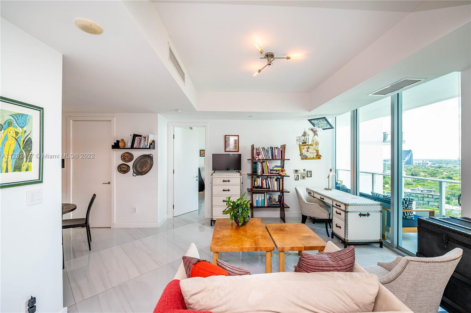 GROVENOR HOUSE CONDO - Residential
