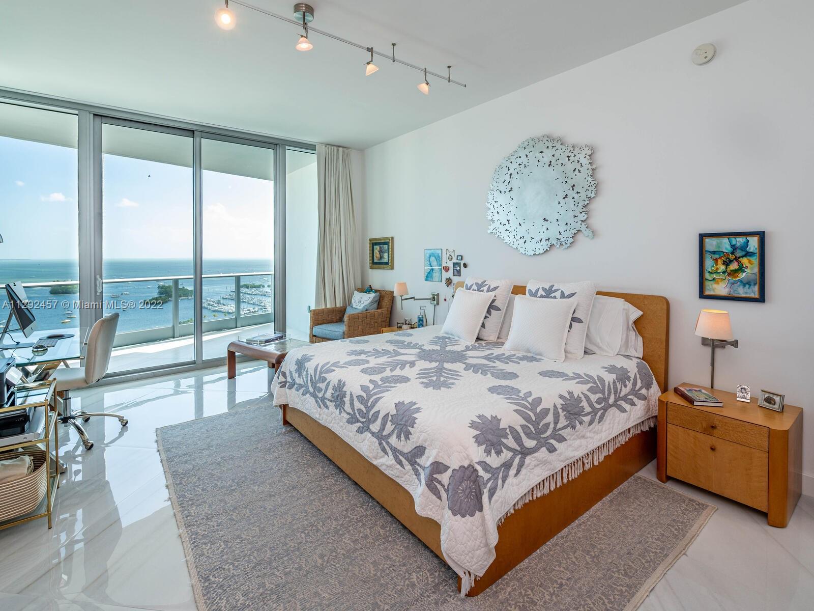 GROVENOR HOUSE CONDO - Residential