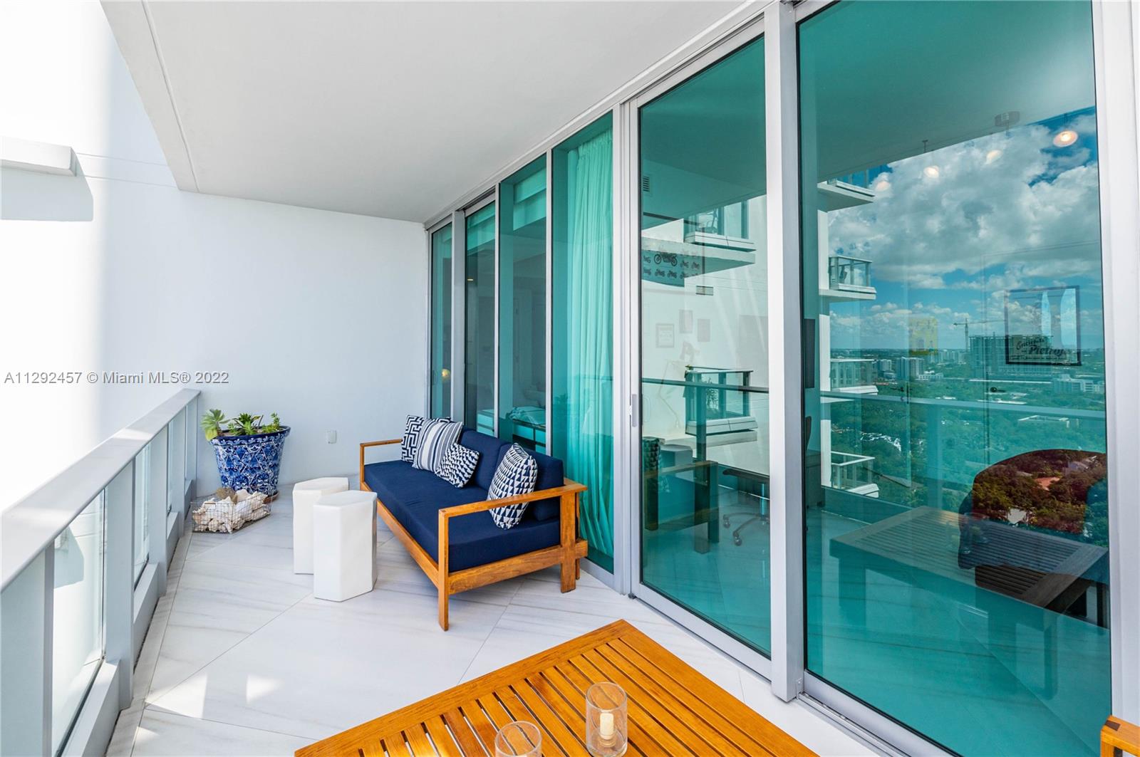 GROVENOR HOUSE CONDO - Residential