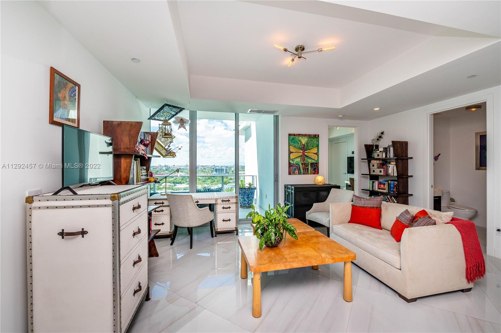 GROVENOR HOUSE CONDO - Residential