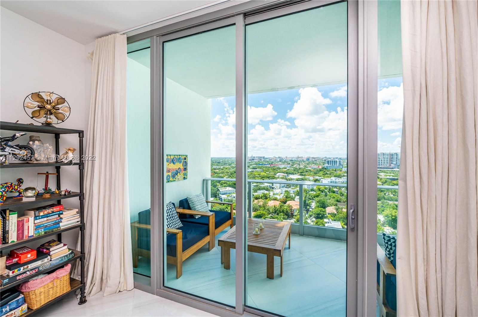 GROVENOR HOUSE CONDO - Residential