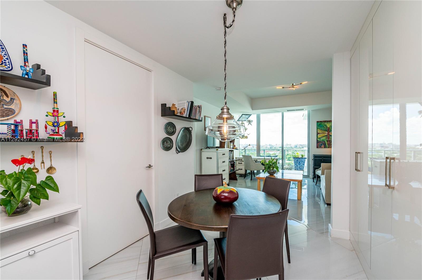 GROVENOR HOUSE CONDO - Residential
