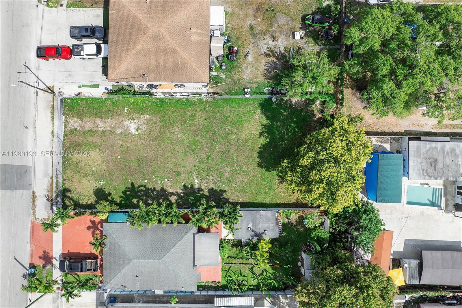 HIALEAH HEIGHTS - Land