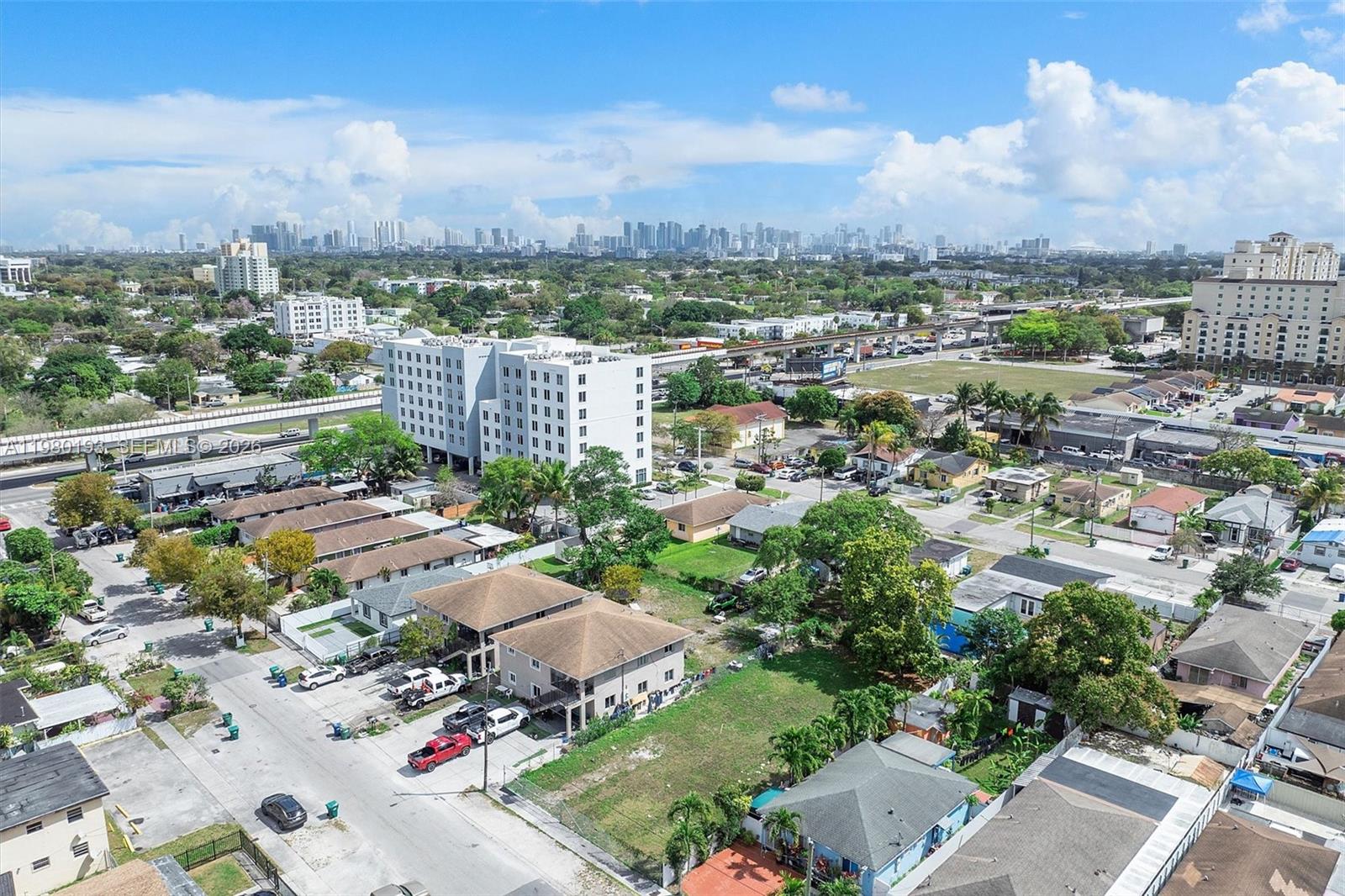 HIALEAH HEIGHTS - Land