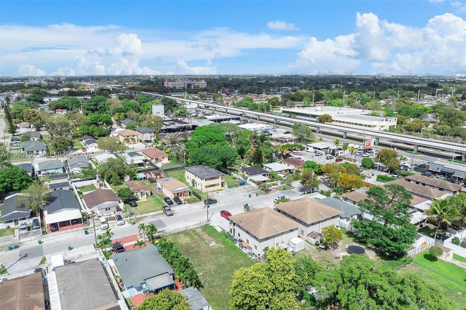 HIALEAH HEIGHTS - Land